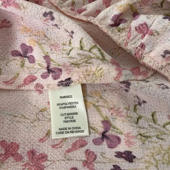 Spectacular Like New Romantic Floral Large blouse Max Studio - Picture 10 of 10